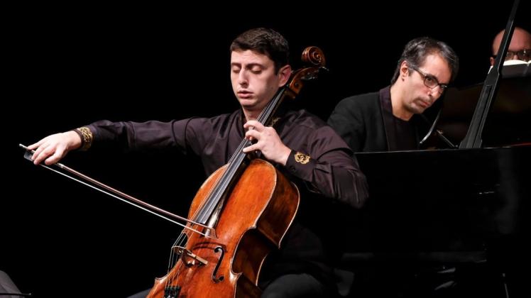 Brillantes Duo: Narek Hakhnazaryan und Saleem Ashkar. Foto: Thomas Osterfeld