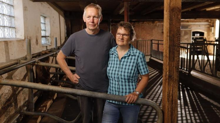 Der Kuhstall ist leer: Bauer Claus-Heinrich Niemann und Ehefrau Silke. 