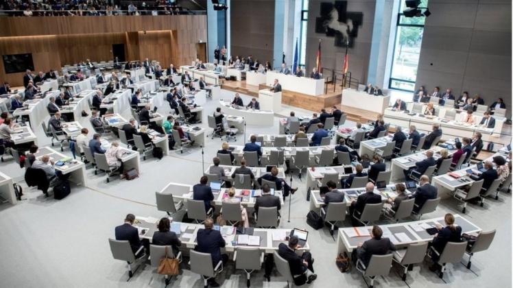 Die Landtagsabgeordneten haben für höhere Diäten für sich selber gestimmt.  