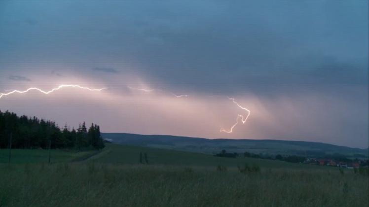 Im Laufe des Mittwochs kann es in der Region Osnabrück und dem Emsland massive Unwetter geben. Symbolfoto: TNN/dpa