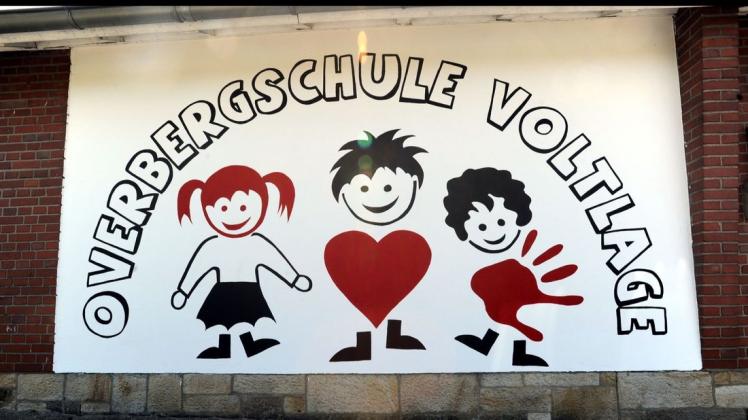 Ab August 2019 bekommt die Overbergschule Voltlage ein offenes Ganztagsangebot. Die Samtgemeinde Neuenkirchen denkt darüber nach, hier eine Dorfküche einzurichten, die nicht nur die Schüler mit einem Mittagessen versorgt. Foto: Christian Geers