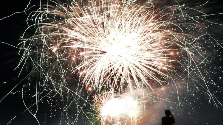 Das Feuerwerk zum Stadtjubiläum wurde aus Sicherheitsgründen abgesagt. Symbolbild: dpa