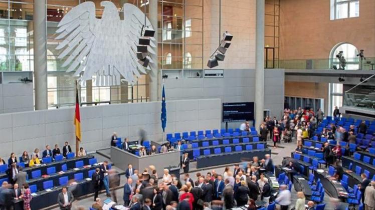 Abgeordnete stimmen im Bundestag zum Bundeswehreinsatz im Libanon ab. 