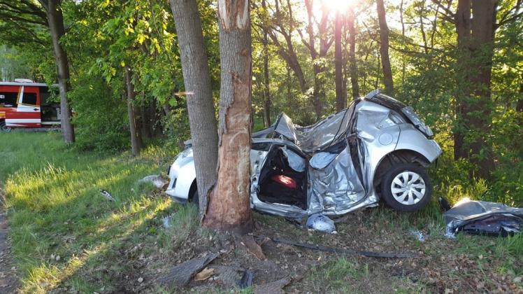 Im Wrack dieses Fahrzeug starb der 83-jährige Autofahrer. Foto: Thorsten Albrecht