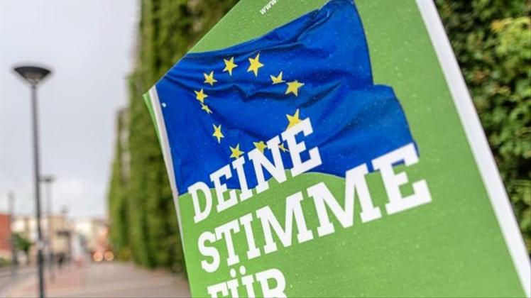 Die Grünen haben laut einer Umfrage zur Bundestagswahl die Union von Platz eins verdrängt. 