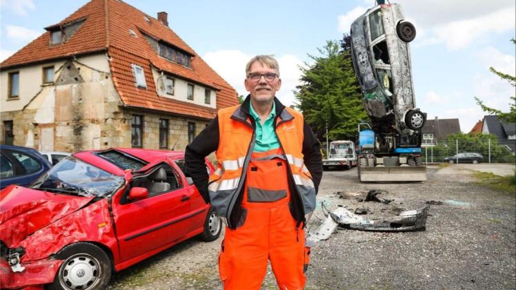 Er ist der Unfallbauer: Burkhard Winninghoff inszeniert in seiner Freizeit Übungsunfälle für die Feuerwehr. 