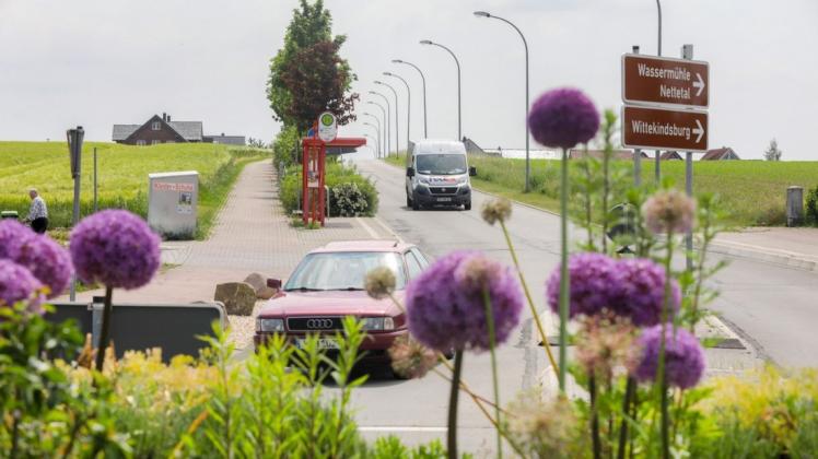 Beidseits des Stadtwegs in Rulle soll ein Baugebiet entstehen. Foto: Jörn Martens