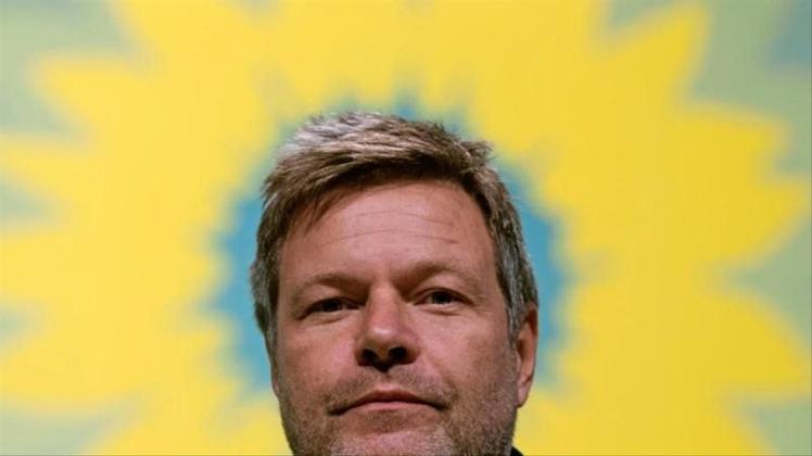 Der Grünen-Vorsitzende Robert Habeck schneidet im direkten Vergleich zu potenziellen Kanzlerkandidaten von Union und SPD am besten ab. 