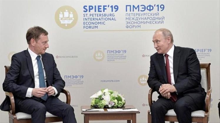 Sachsens Ministerpräsident Michael Kretschmer trifft Russlands Präsidenten Wladimir Putin im Rahmen des Internationalen Wirtschaftsforums in St. Petersburg. 
