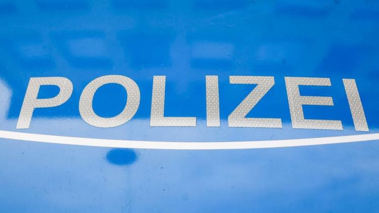 Die Polizei sucht einen Autofahrer, der in Wildeshausen einen Twingo beschädigt hat und anschließend geflüchtet ist. Symbolfoto: Michael Gründel Die Polizei sucht einen Autofahrer, der in Wildeshausen einen Twingo beschädigt hat und anschließend geflüchtet ist. Symbolfoto: Michael Gründel