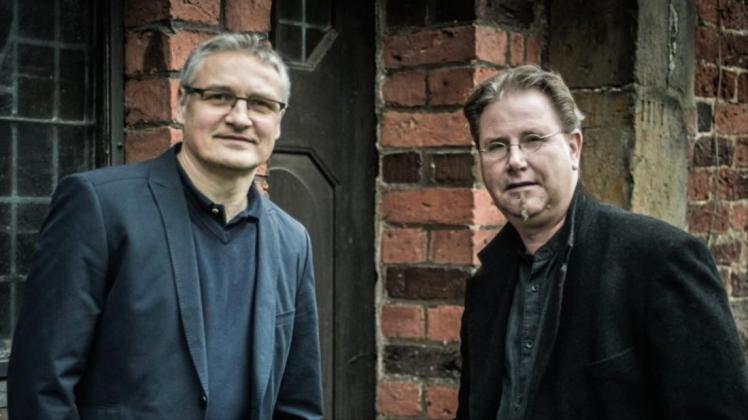 Spielen Musik über die Winternacht: Markus Häger (re.) und Thomas Schlegel. 