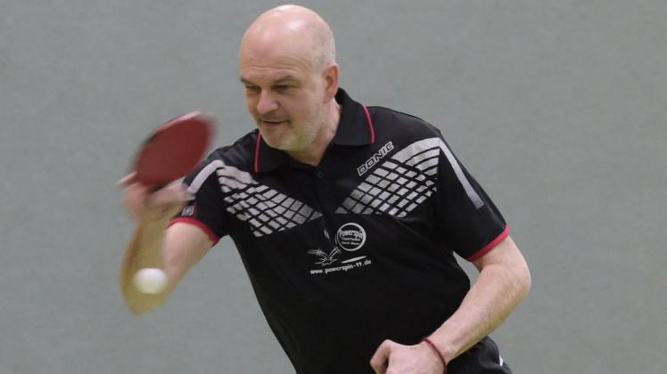 Unglücklicher Saisonstart: Das Ü40-Team des TTSC 09 Delmenhorst um Guido Grützmacher ging am ersten Blockspieltag 2019 der Niedersachsenliga leer aus. Foto: Rolf Tobis Unglücklicher Saisonstart: Das Ü40-Team des TTSC 09 Delmenhorst um Guido Grützmacher ging am ersten Blockspieltag 2019 der Niedersachsenliga leer aus. Foto: Rolf Tobis