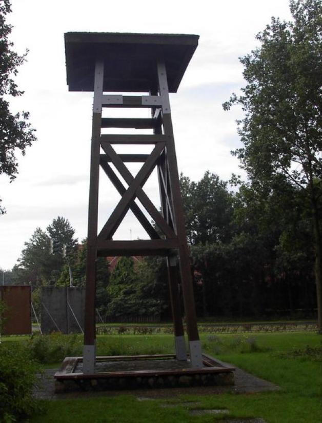 Einmal im Jahr lädt der Förderkreis Emmeln alle Dorfbewohner zum traditionellen Grillfest am Glockenturm ein. Foto: Stahl Einmal im Jahr lädt der Förderkreis Emmeln alle Dorfbewohner zum traditionellen Grillfest am Glockenturm ein. Foto: Stahl