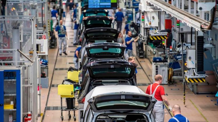 Volkswagen-Produktion am Stammsitz Wolfsburg. Foto: John MacDougall/AFP.