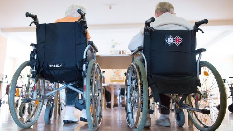 Pflege ist teuer: Im Durchschnitt müssen Bedürftige mehr als 1800 Euro im Monat selbst zahlen.