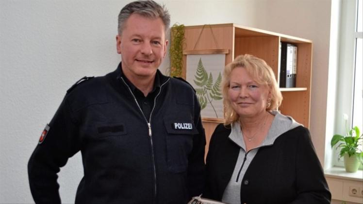 Personelle Veränderungen bei der Polizei: Klaus Pätzold leitet für ein halbes Jahr die Wache in Stuhr, Helga Stilke ist neue Chefin des Kriminal- und Ermittlungsdienstes in Weyhe. 