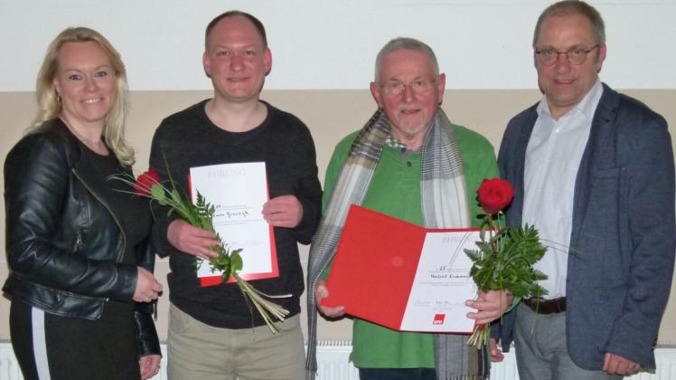 Dankten den Jubilaren: Jutta Dettmann und Gerhard Boßmann (rechts) mit Elmar Grucyk (2, v. lks) und Manfred Lindemann. 