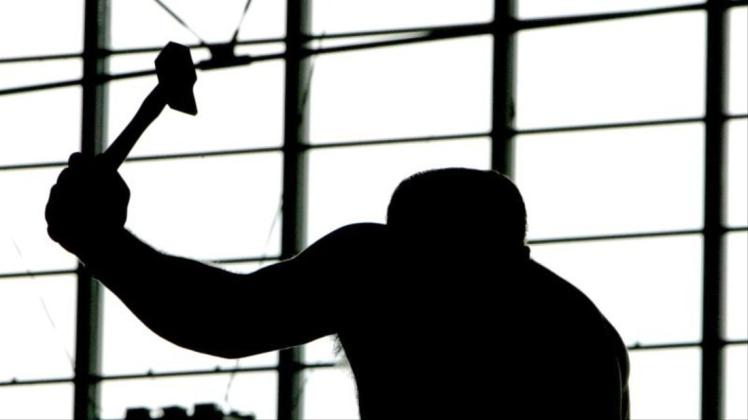 If I had a hammer – In 94 Prozent der deutschen Haushalte gibt es einen Hammer. If I had a hammer – In 94 Prozent der deutschen Haushalte gibt es einen Hammer.
