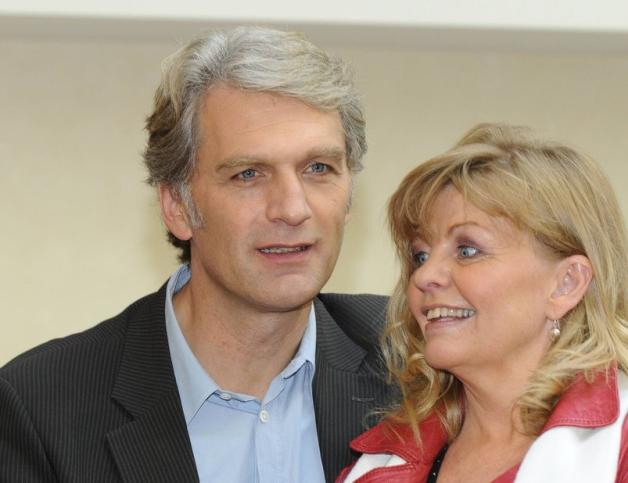 Inger Nilsson mit Schauspielkollege Walter Sittler. Foto: imago/Horst Galuschka