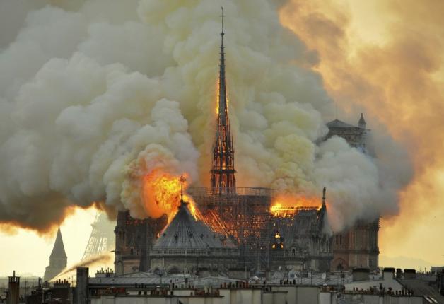 Am 15. April hatte ein Feuer die weltberühmte Kathedrale Notre-Dame verwüstet. Foto: dpa/AP/Thierry Mallet