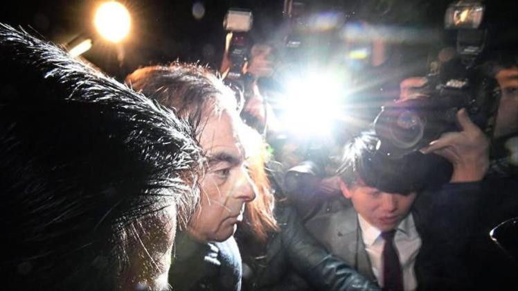 Carlos Ghosn verlässt am Mittwoch das Büro seines Anwalts in Tokio. 