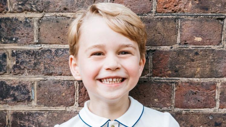 Prinz George feiert am Montag seinen 6. Geburtstag. Dieses Foto entstand nach der Taufe seines Bruders Prinz Louis. Foto: dpa/Matt Porteous/Press Association Images