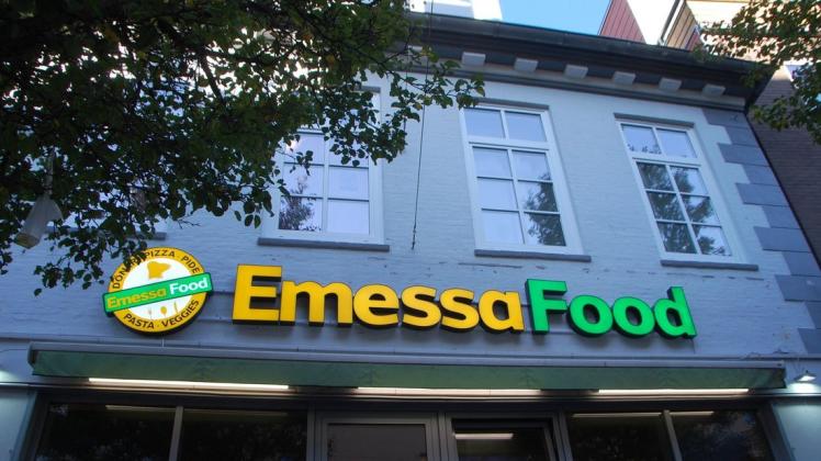 Beim Imbiss „Emessa-Food“ können Schleswiger in Zukunft Spezialitäten aus verschiedenen Ländern probieren.