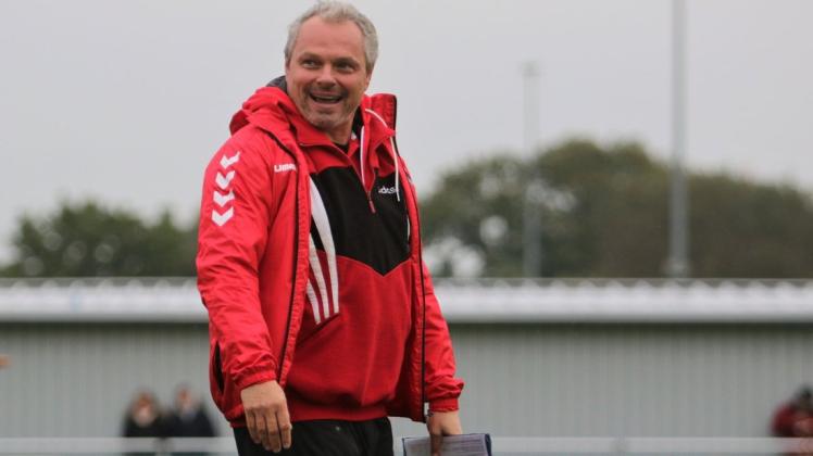 Trainer Michael Fischer, seit Montag (25. Oktober) 54 Jahre alt, musste sich als Trainer des SV Rugenbergen unter der Woche Kritik von seinen Spielern anhören.