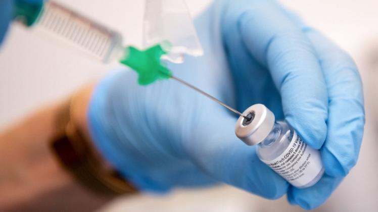 Schweriner Hausärzte sollen Unterstützung beim Impfen bekommen.