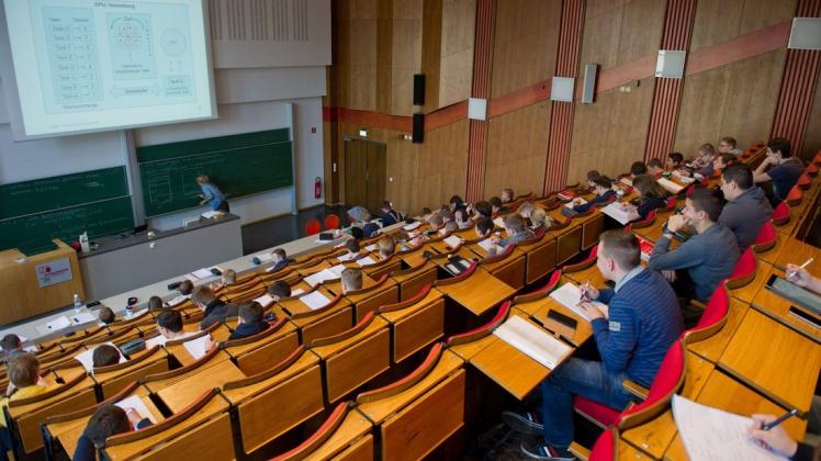 In einem Hörsaal der Hochschule Stralsund kann über das Thema Stress gesprochen werden.