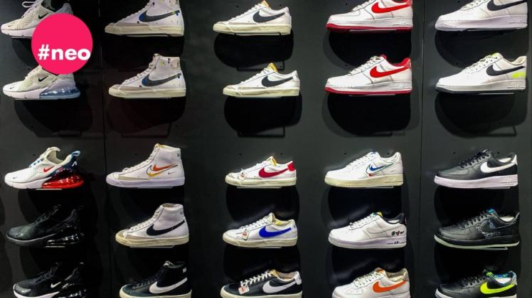 Ein Recherche-Team hat überprüft, wie das Nike-Unternehmen mit Schuhen umgeht. (Symbolbild) imago images/NurPhoto/Jakub Porzycki