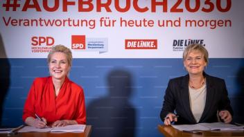 Ministerpräsidentin Manuela Schwesig (SPD, l) und Linke-Fraktionschefin Simone Oldenburg.