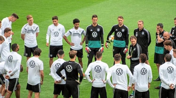 Die deutsche Nationalmannschaft befindet rückt in der FIFA-Weltrangliste um zwei Plätze vor. 