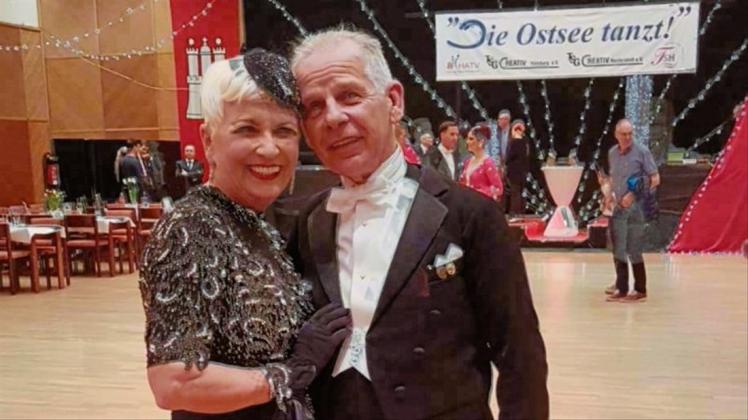 Cornelia und Uwe Maskow gewannen auch in Schönberg für das Tanzsportzentrum Delmenhorst. 