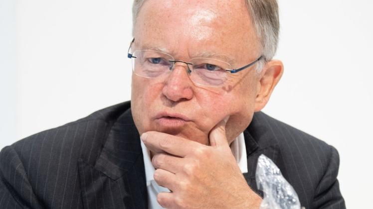Ministerpräsident Stephan Weil stimmte im ARD-Talk "hart aber fair" dem Wort von der "Tyrannei der Ungeimpften" zu.