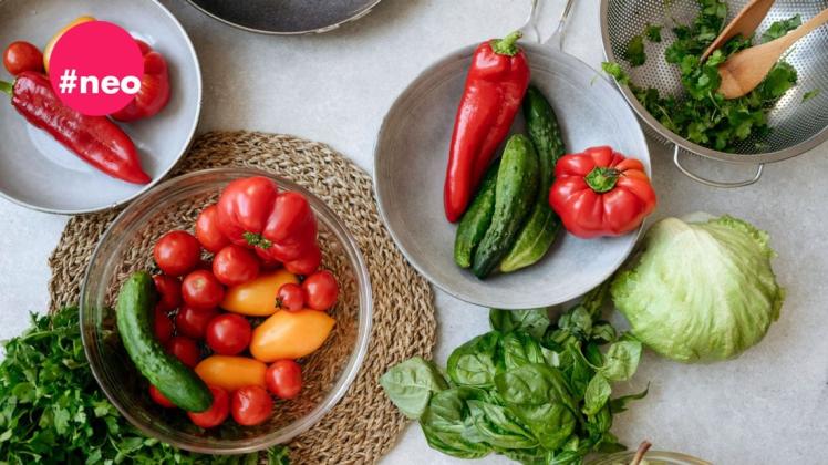 Besonders viel Obst und Gemüse sollte auf Deinem Speiseplan stehen. Besonders viel Obst und Gemüse sollte auf Deinem Speiseplan stehen.