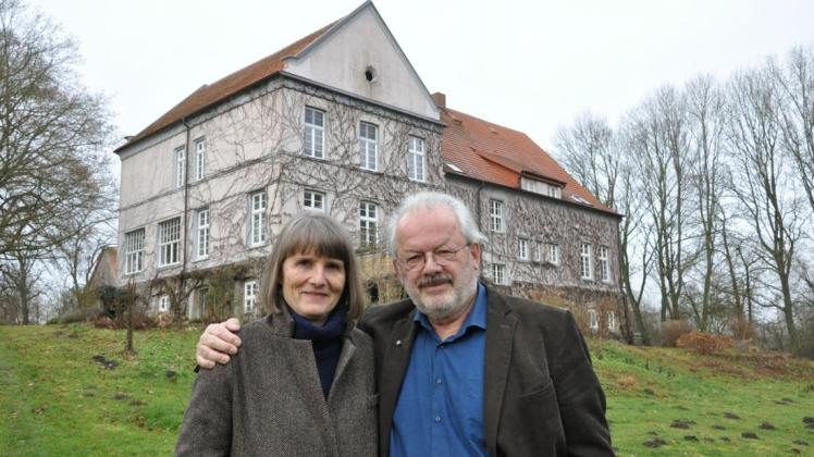 Besitzer des Gutshauses Rothen: Gabriele und Christian Lehsten. Beide haben jetzt die Adventsausstellung im Gutshaus abgesagt.