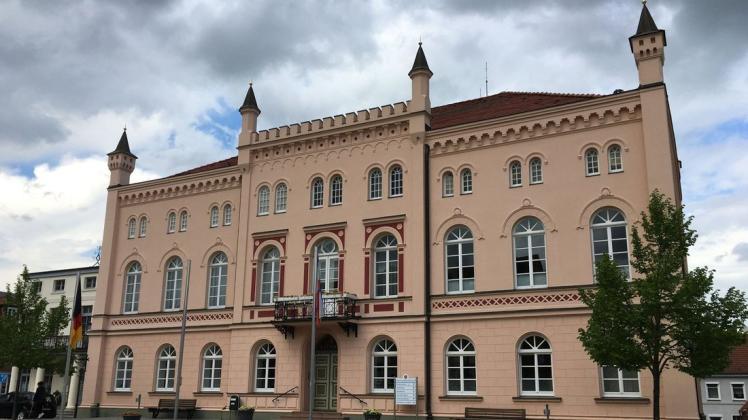 Wer ins Sternberger Rathaus zu einer Sitzung geht, benötigt jetzt auch einen zusätzlichen Schnelltest.