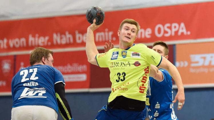 Verlässlicher „Steuermann“: Robin Breitenfeldt erzielte beim 35:34 über den EHV Aue mit neun u. a. auch die meisten Treffer für den HC Empor. Verlässlicher „Steuermann“: Robin Breitenfeldt erzielte beim 35:34 über den EHV Aue mit neun u. a. auch die meisten Treffer für den HC Empor.