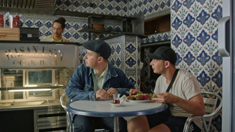 Filmstil zu Masel Tov Cocktail, 2020 Filmstil zu Masel Tov Cocktail, 2020