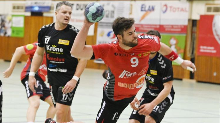 Starten mit einem Heimspiel gegen die HSG Nienburg in den zweiten Teil der Saison: die Oberliga-Handballer der HSG Delmenhorst um Dominik Ludwig.