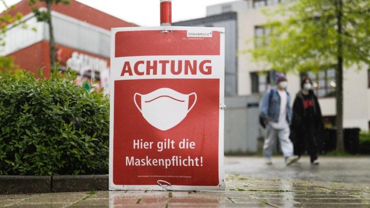 Auf den Wochenmärkten im Osnabrücker Stadtgebiet muss künftig eine medizinische Maske getragen werden. Das hat die Stadt verfügt. (Archivfoto)