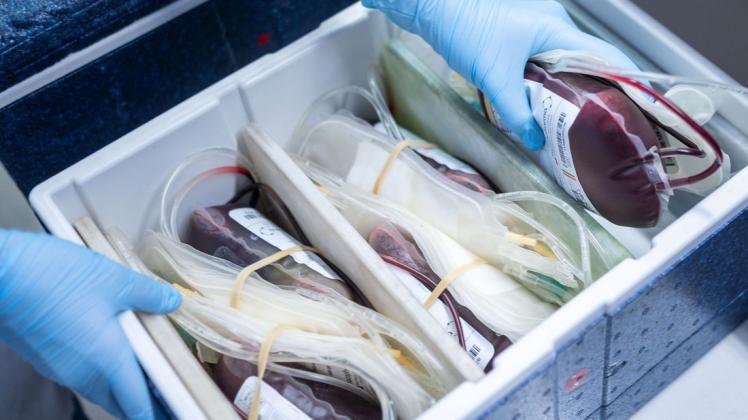 Die Blutspende der Unimedizin Rostock hat weiterhin einen hohen Bedarf an Blutkonserven.