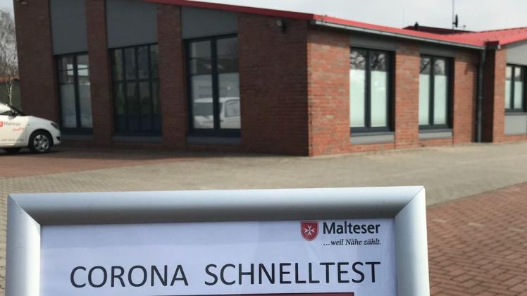 Im Feuerwehrhaus an der Industriestraße in Sögel finden die Tests statt. Im Feuerwehrhaus an der Industriestraße in Sögel finden die Tests statt.