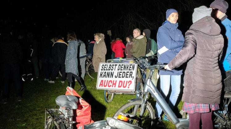 Die Corona-Demonstrationen sind in Rostock mittlerweile zur umstrittenen Montagstradition geworden.