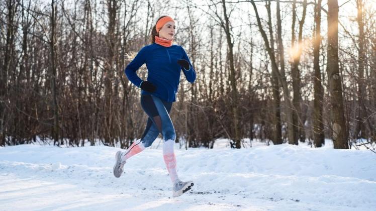 Sport im Winter stärkt das Immunsystem. Wir zeigen, worauf Sie beim Training in der Kälte achten müssen.