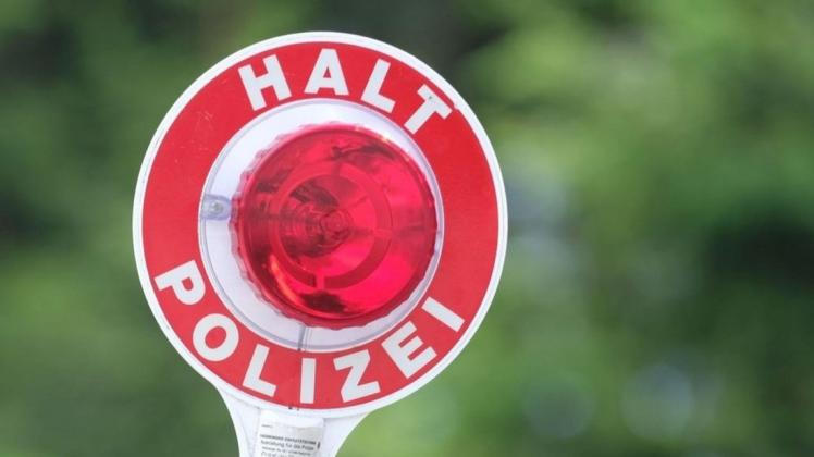 Die Polizei sucht nach einer Straftat in Fürstenau nach Zeugen (Symbolfoto).