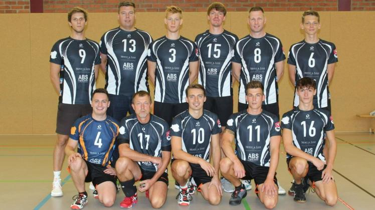 Mit diesem Kader starteten die Prignitz Volleys am ersten Spieltag in die Landesklasse-Saison.