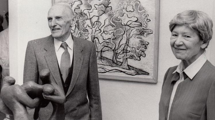 Vernissage mit Künstlerehepaar: Im Jahr 1985 würdigte eine Retrospektive im Haus Coburg das künstlerische Schaffen von Johannes und Marianne Mangels.