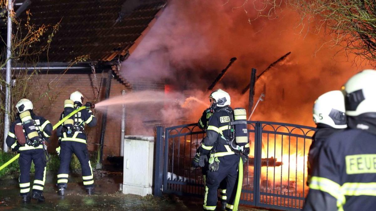 Nach Feuer in RostockLichtenhagen Totalschaden an Häusern und NNN